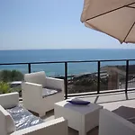 ゲストハウス La Scogliera Turca 3*