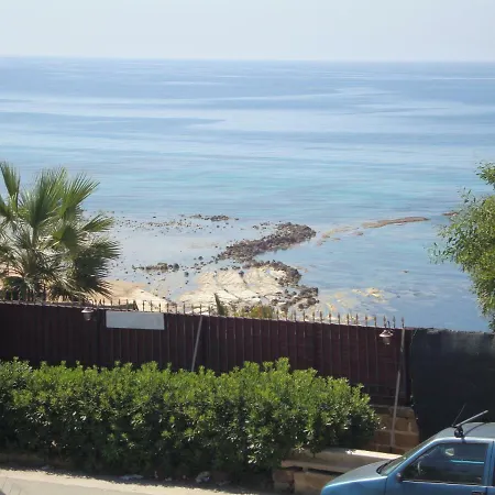 Guest house La Scogliera Turca *